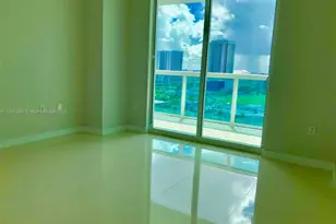 1800 N Bayshore Dr, Miami, FL 33132 - Photo 10