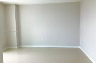1800 N Bayshore Dr, Miami, FL 33132 - Photo 12