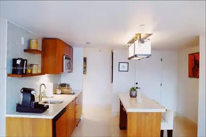 6801 Collins Ave #315, Miami Beach, FL 33141 - Photo 12