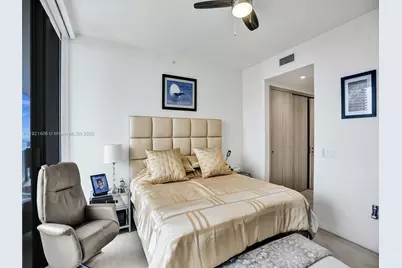 1000 Brickell Plz #PH5103, Miami, FL 33131 - Photo 22