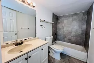 8405 NW 8th St, Miami, FL 33126 - Photo 12