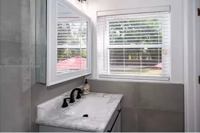 35 SW 28th Rd #0, Miami, FL 33129 - Photo 14