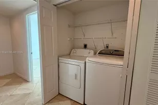 1155 Brickell Bay Dr, Miami, FL 33131 - Photo 24