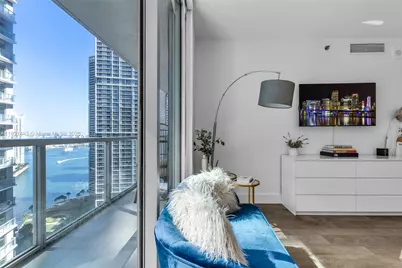 55 SE 6th St #3007, Miami, FL 33131 - Photo 12