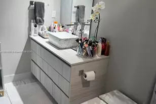 275 NE 18th St, Miami, FL 33132 - Photo 22