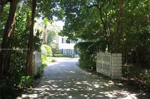 404 S Beach Rd, Jupiter Island, FL 33455 - Photo 2