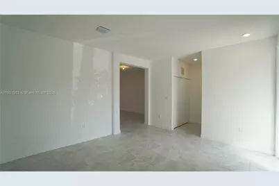 11214 SW 249th St, Homestead, FL 33032 - Photo 8