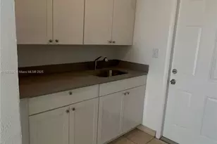 1286 NW 59th St, Miami, FL 33142 - Photo 20