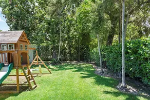 925 NE 92nd St, Miami Shores, FL 33138 - Photo 32