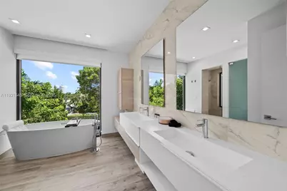 4740 Alton Rd, Miami Beach, FL 33140 - Photo 16