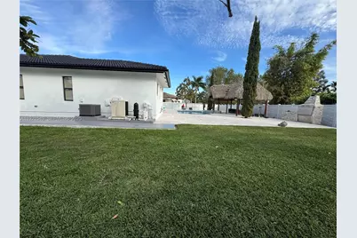 13430 SW 192nd St, Miami, FL 33177 - Photo 10