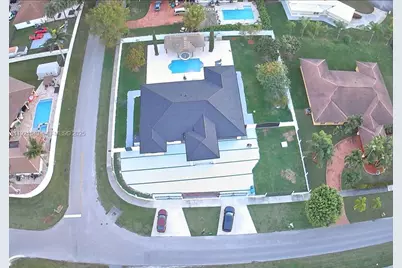13430 SW 192nd St, Miami, FL 33177 - Photo 12