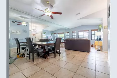 19030 NW 86th Ct, Hialeah, FL 33015 - Photo 6