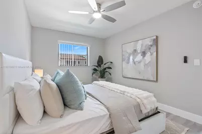 1350 NE 5th Ter #11, Fort Lauderdale, FL 33304 - Photo 14