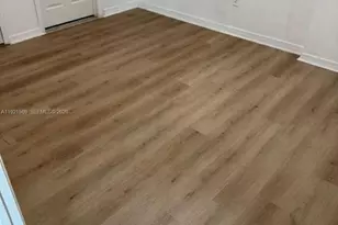 2475 NW 16th St Rd, Miami, FL 33125 - Photo 8