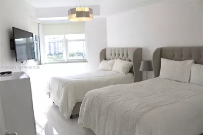 20000 E Country Club Dr #1207, Aventura, FL 33180 - Photo 14