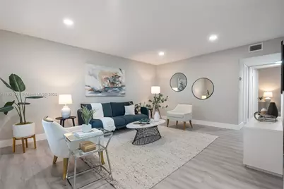 1350 NE 5th Ter #3, Fort Lauderdale, FL 33304 - Photo 1