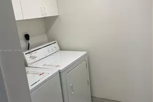 3370 Hidden Bay Dr, Aventura, FL 33180 - Photo 16