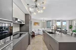 9821 E Bay Harbor Dr, Bay Harbor Islands, FL 33154 - Photo 6