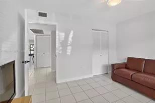 13705 SW 12th St, Pembroke Pines, FL 33027 - Photo 32