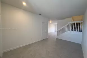 2746 SE 24th Terrace, Homestead, FL 33035 - Photo 2