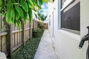 1382 SE 26th Rd, Homestead, FL 33035 - Photo 32