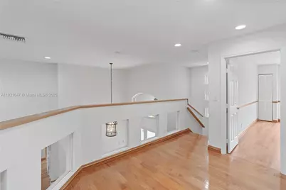 15601 SW 14th St, Pembroke Pines, FL 33027 - Photo 14