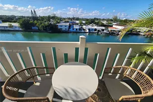 7900 Tatum Waterway Dr, Miami Beach, FL 33141 - Photo 2