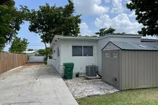 2359 NW 32nd St, Miami, FL 33142 - Photo 32