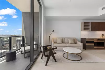 159 NE 6th St #5008, Miami, FL 33132 - Photo 4