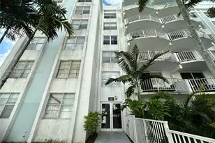 492 NW 165th St Rd, Miami, FL 33169 - Photo 6