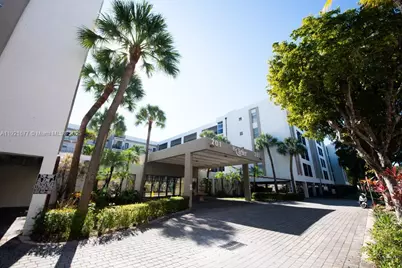 201 178th Dr #323, Sunny Isles Beach, FL 33160 - Photo 68