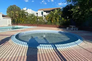 1725 W 60th St, Hialeah, FL 33012 - Photo 18