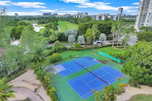 3401 N Country Club Dr, Aventura, FL 33180 - Photo 32