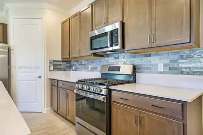 400 SE Mulberry Way, Port Saint Lucie, FL 34984 - Photo 10