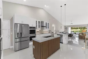 19648 Back 9 Dr, Boca Raton, FL 33498 - Photo 2