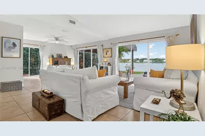 21320 SW 92nd Ave, Cutler Bay, FL 33189 - Photo 8