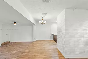 23 SW 8th St, Hallandale Beach, FL 33009 - Photo 14