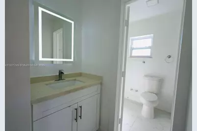 11316 Peachtree Dr #2, Miami, FL 33161 - Photo 10