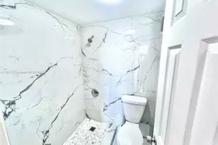 3660 NE 166th St, North Miami Beach, FL 33160 - Photo 14