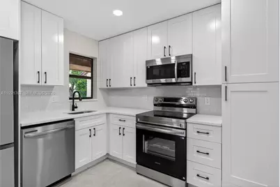 3697 Cocoplum Cir #3537, Coconut Creek, FL 33063 - Photo 4
