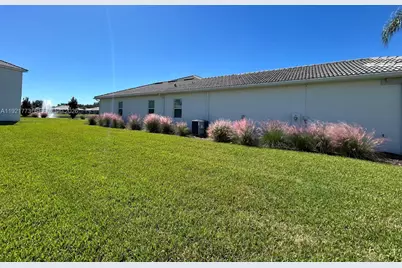 1424 Olympic Club Blvd, Other City - In The State Of Florida, FL 33896 - Photo 2