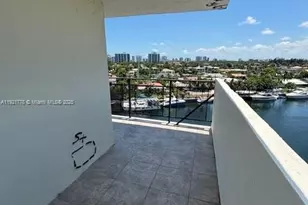 401 Golden Isles Dr, Hallandale Beach, FL 33009 - Photo 32