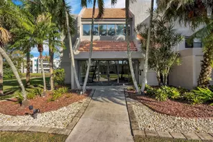 230 Lakeview Dr, Weston, FL 33326 - Photo 1