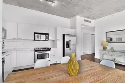 234 NE 3rd St #1802, Miami, FL 33132 - Photo 16