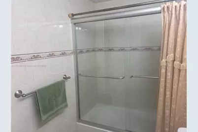 [Address not provided], Lauderdale Lakes, FL 33311 - Photo 18