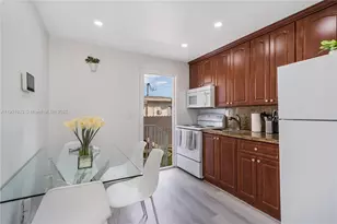 4421 NW 9th St, Miami, FL 33126 - Photo 4