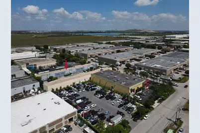 8450 NW 68 St, Doral, FL 33166 - Photo 6