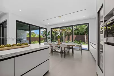 618 NE 17th Way, Fort Lauderdale, FL 33304 - Photo 14