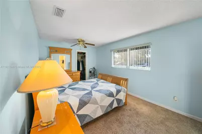 7831 NW 46th Ct, Lauderhill, FL 33351 - Photo 16
